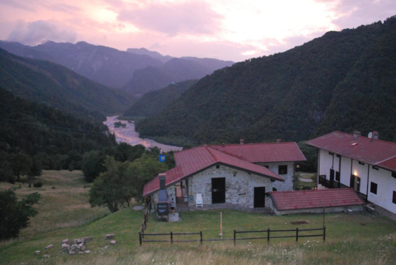 Rifugio Malga Grasia Caprizi Exterior foto